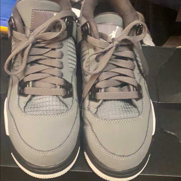 Jordan Shoes - Retro Jordan's